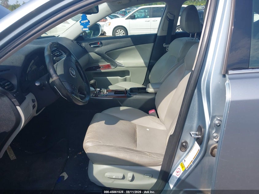2006 LEXUS IS 250 auction photo 5