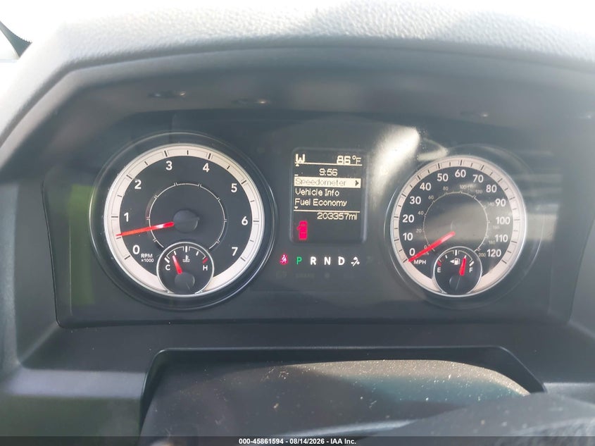 2016 RAM 1500 auction photo 7