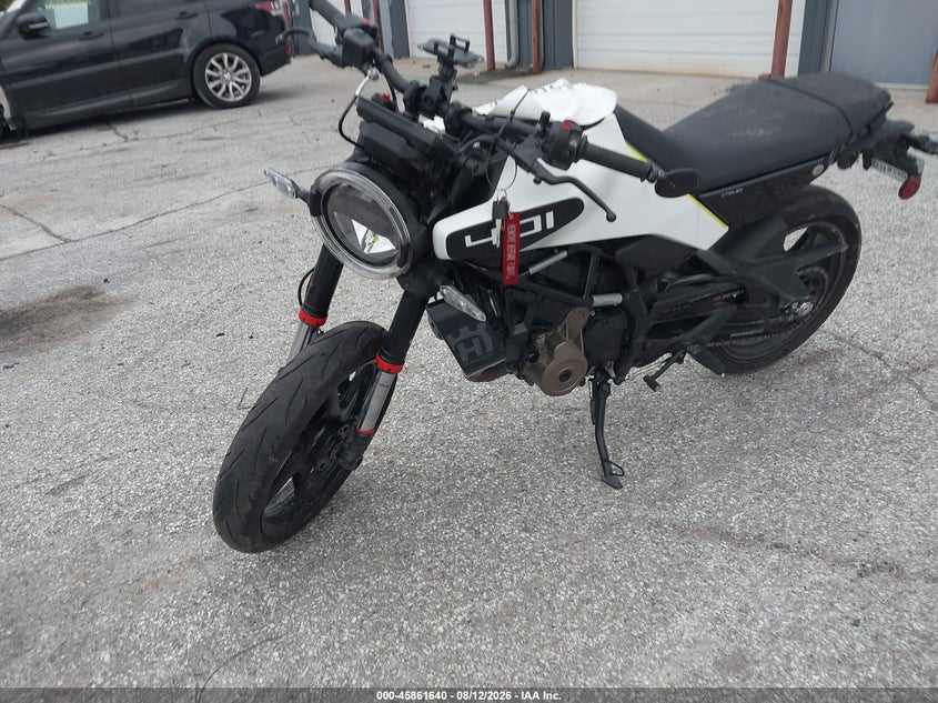 2024 HUSQVARNA VITPILEN 401/SVARTPILEN 401