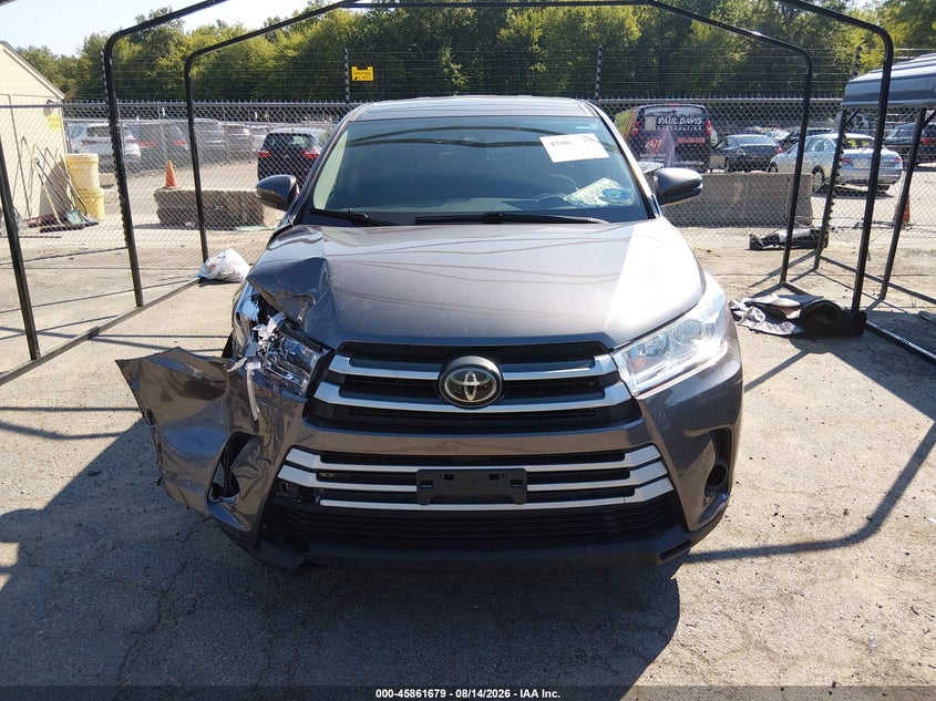 TOYOTA HIGHLANDER - zdjęcie 13