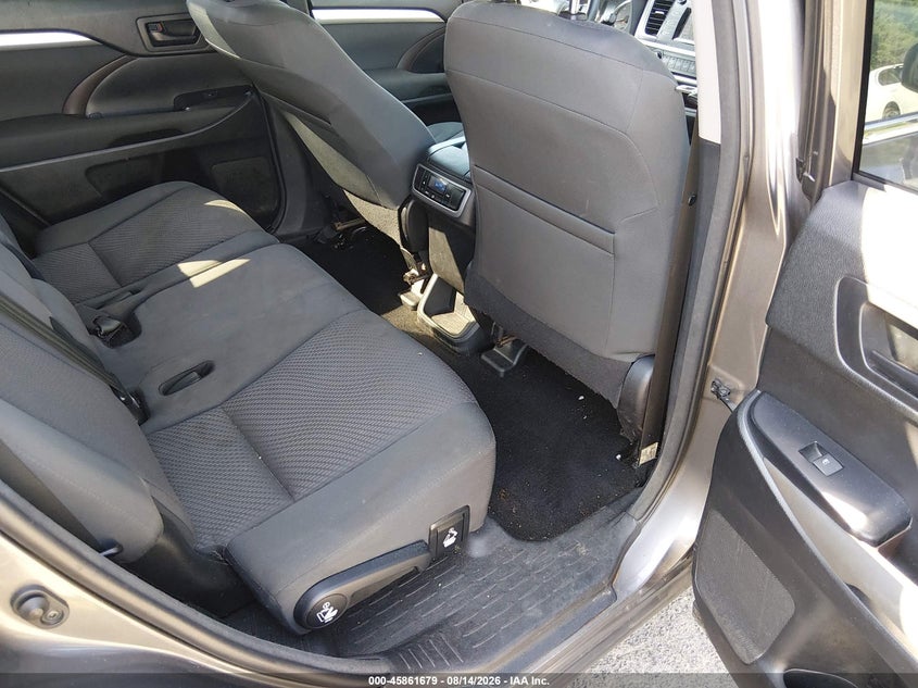 TOYOTA HIGHLANDER - zdjęcie 8