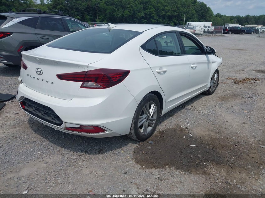 2020 HYUNDAI ELANTRA auction photo 4