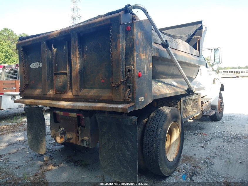 2011 FORD F-750 auction photo 4