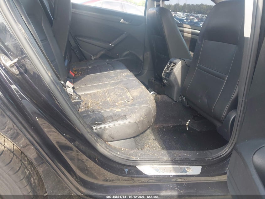 2020 VOLKSWAGEN PASSAT auction photo 8