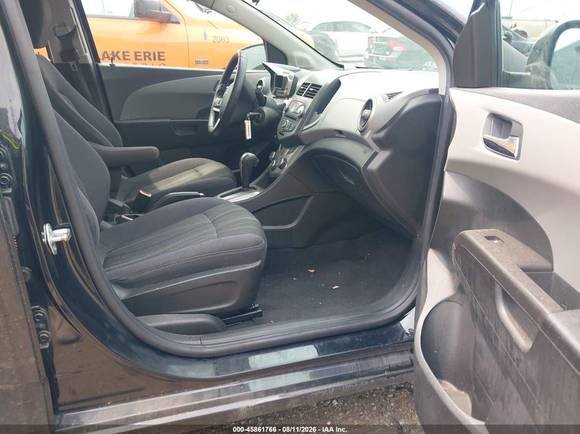 2014 CHEVROLET SONIC auction photo 5