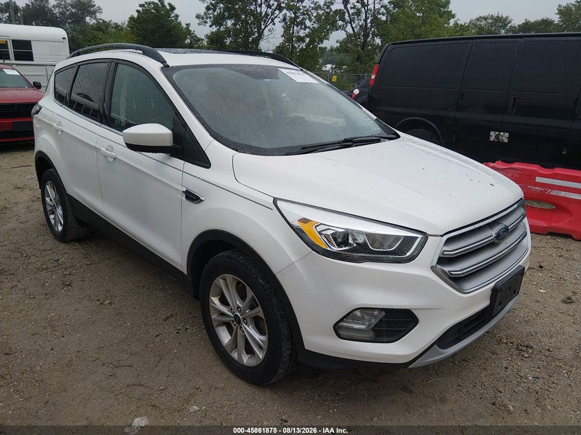Vin: 1fmcu9gd2hua89732, lot: 46360848, ford escape se 2017 img_1