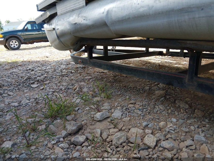 1987 SUNTRACKER OTHER auction photo 6
