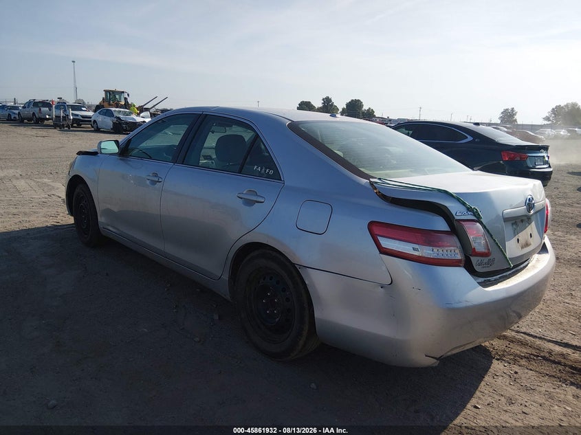 2011 TOYOTA CAMRY auction photo 3