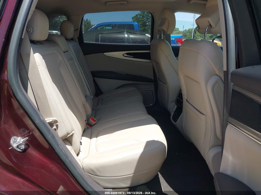 2019 LINCOLN NAUTILUS auction photo 8