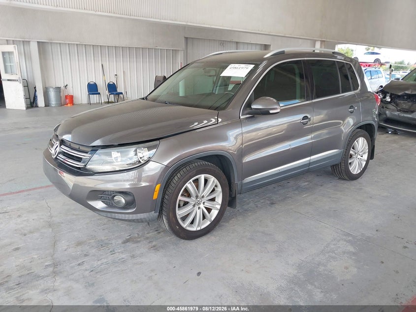 2013 VOLKSWAGEN TIGUAN auction photo 2