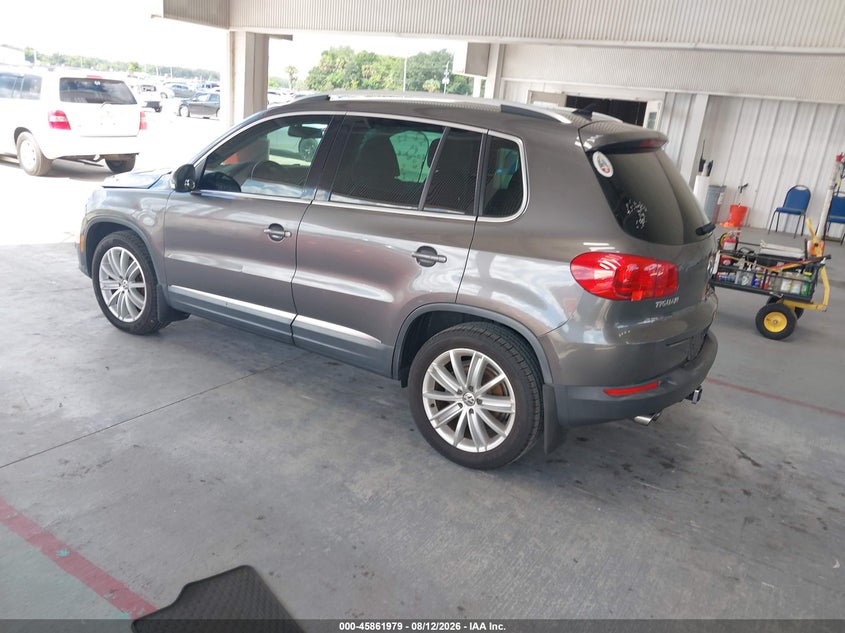 2013 VOLKSWAGEN TIGUAN auction photo 3