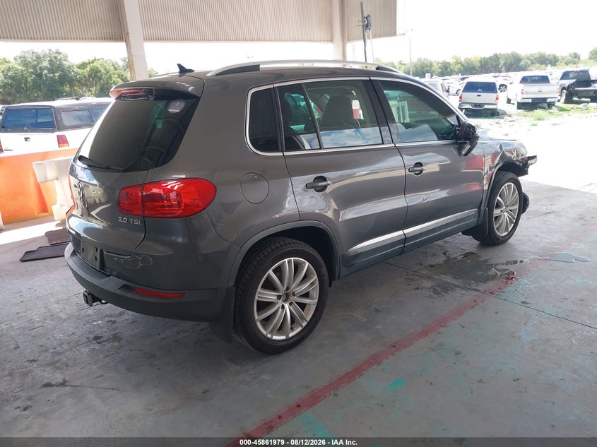 2013 VOLKSWAGEN TIGUAN auction photo 4