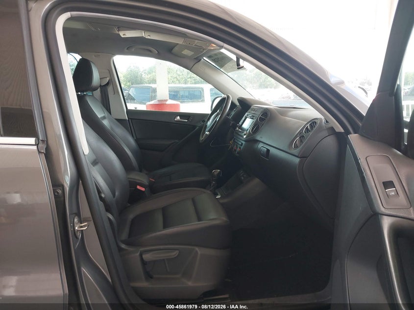 2013 VOLKSWAGEN TIGUAN auction photo 5