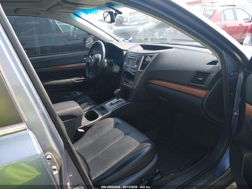 2013 SUBARU OUTBACK auction photo 5
