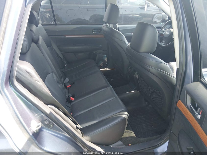 2013 SUBARU OUTBACK auction photo 8