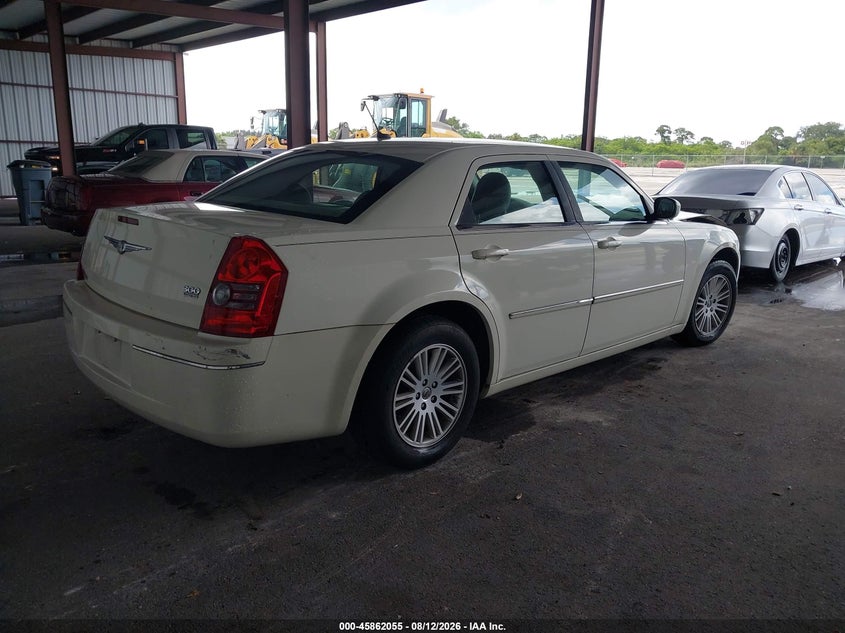 2008 CHRYSLER 300 auction photo 4