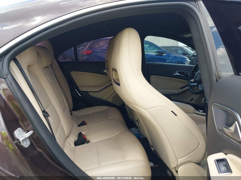 MERCEDES-BENZ CLA 250 - zdjęcie 8