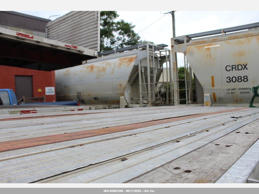 2006 UTILITY TRAILER MFG FLATBED auction photo 5
