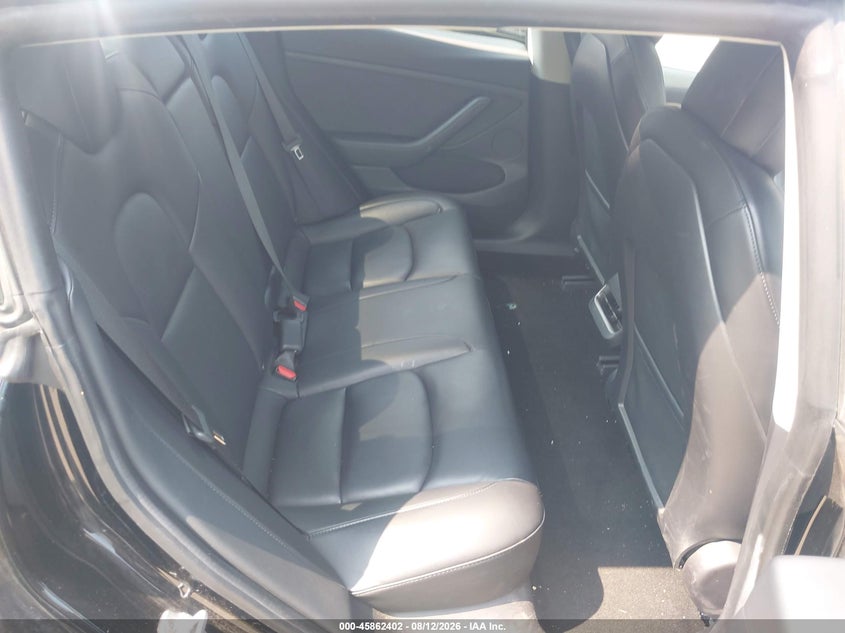 TESLA MODEL 3 - zdjęcie 8