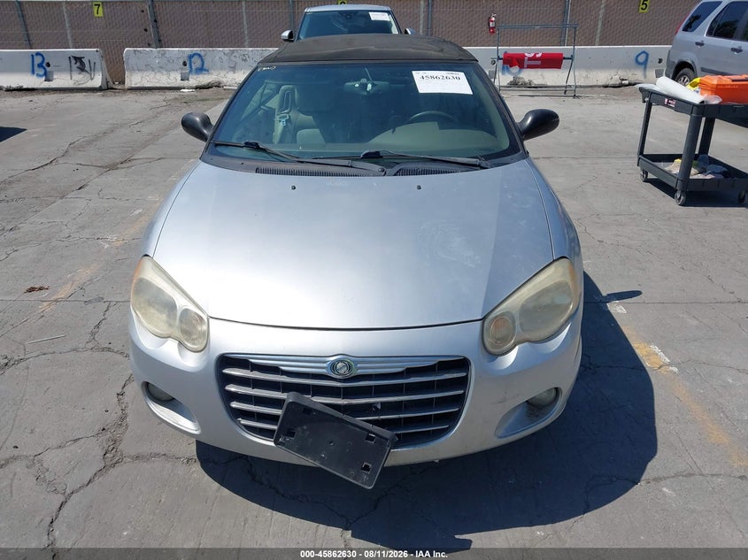2005 CHRYSLER SEBRING auction photo 6