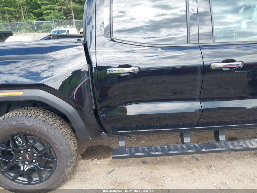 2025 GMC CANYON auction photo 6
