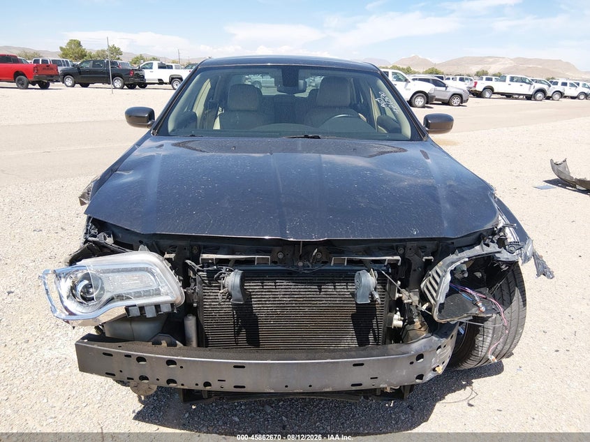 2014 CHRYSLER 300 · Photo 12