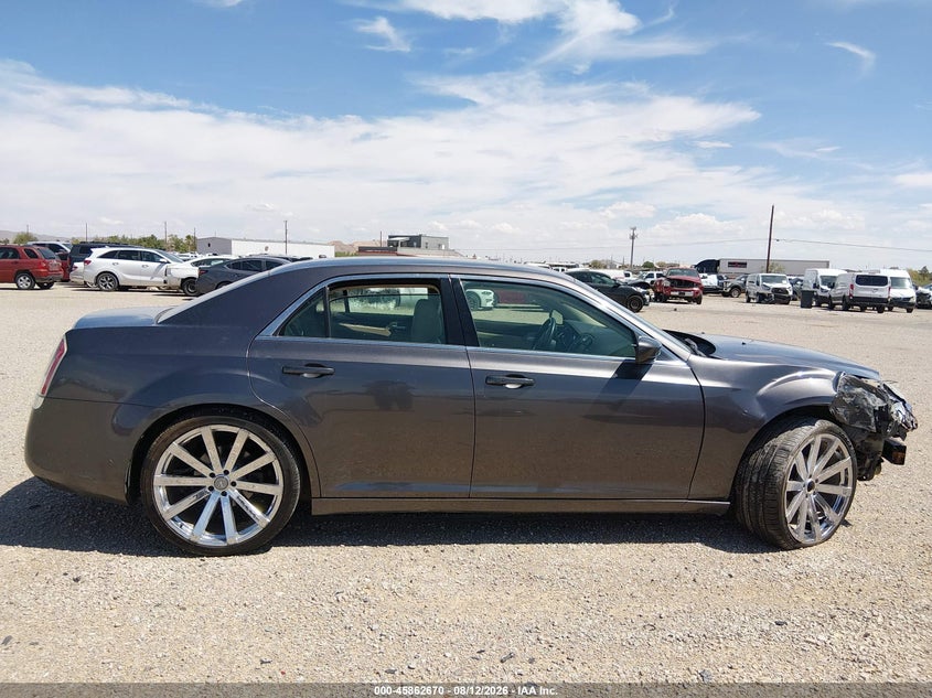 2014 CHRYSLER 300 · Photo 13