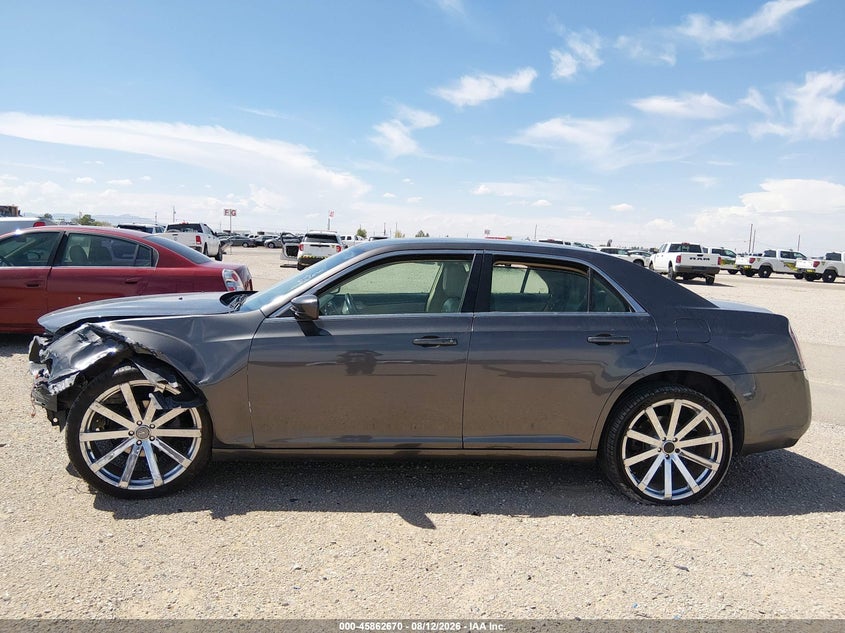 2014 CHRYSLER 300 · Photo 14