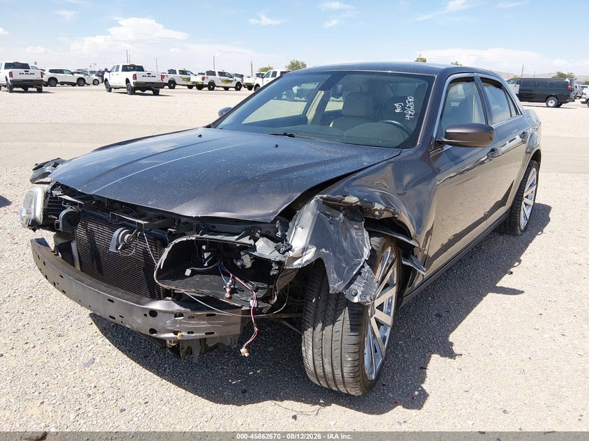 2014 CHRYSLER 300 · Photo 2
