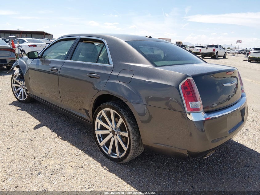 2014 CHRYSLER 300 · Photo 3