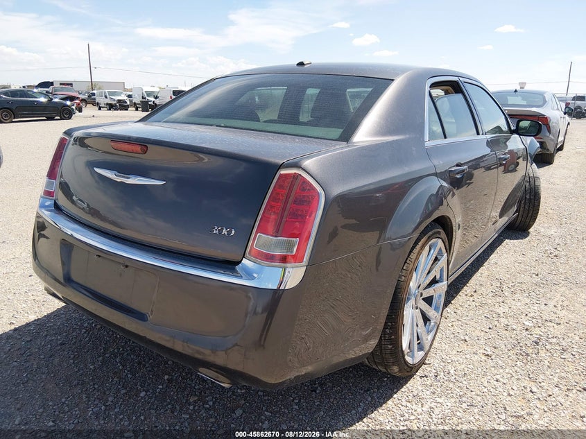 2014 CHRYSLER 300 · Photo 4