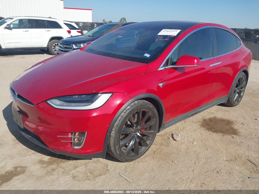 2020 Tesla Model X, Right Side, IAAI, VIN 5YJXCAE46LF286367 — photo 2