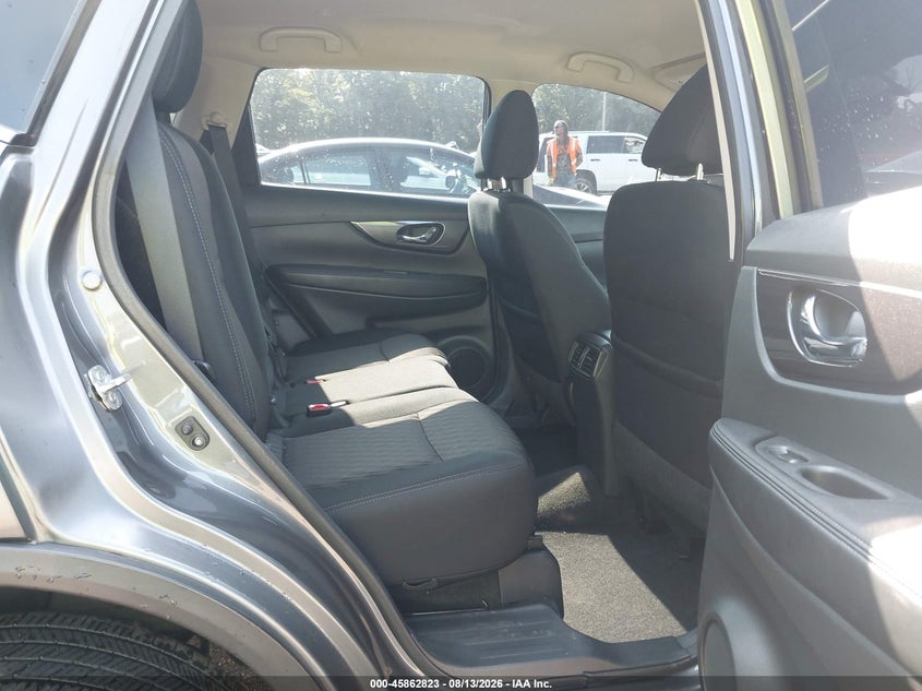 2018 NISSAN ROGUE auction photo 8