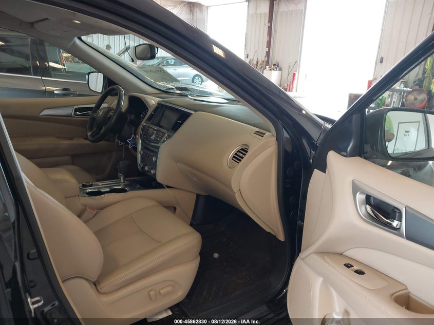 2018 NISSAN PATHFINDER auction photo 5