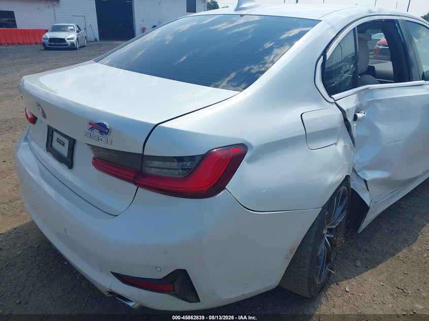 BMW 330I - zdjęcie 6