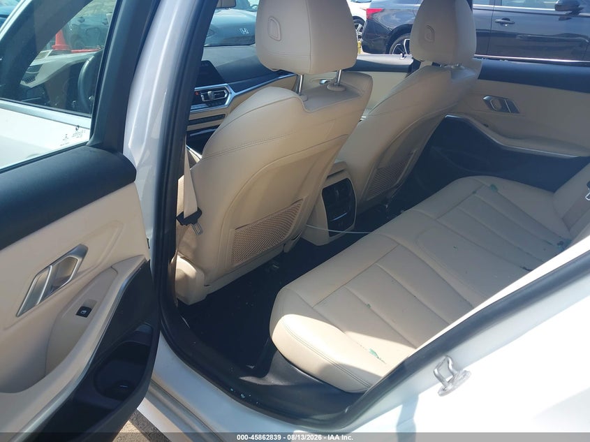 BMW 330I - zdjęcie 8