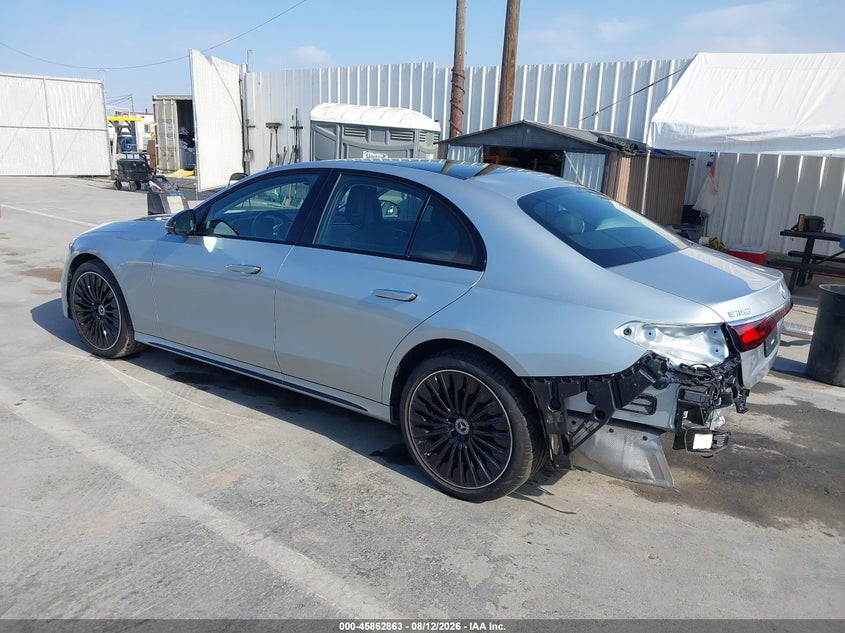 2025 MERCEDES-BENZ E 350 — zdjęcie 3