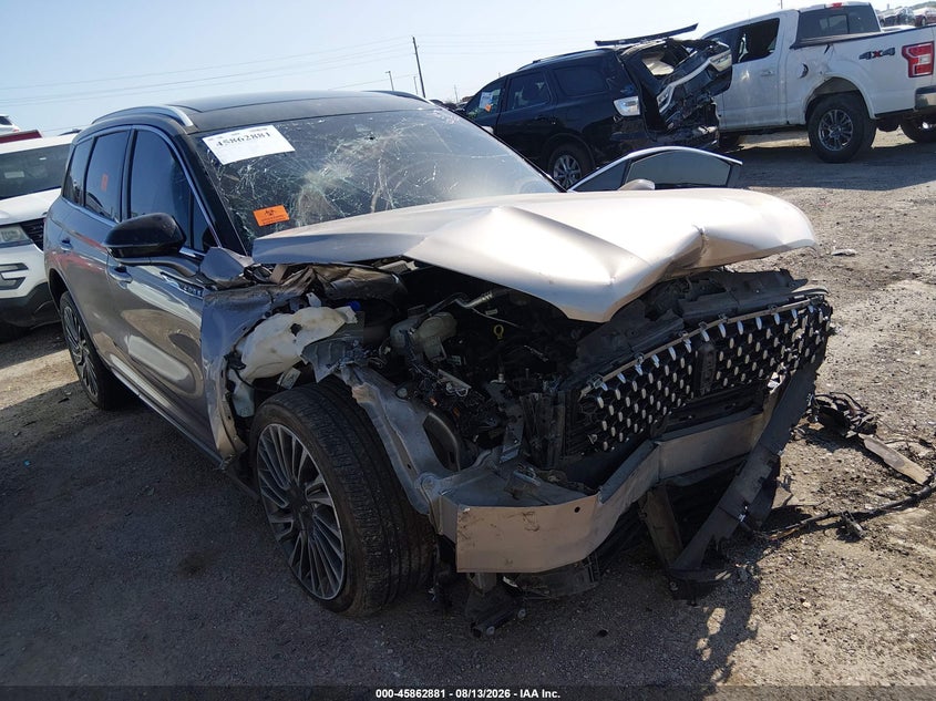 2020 Lincoln Corsair Reserve, Front, IAAI, VIN 5LMCJ2C96LUL06478