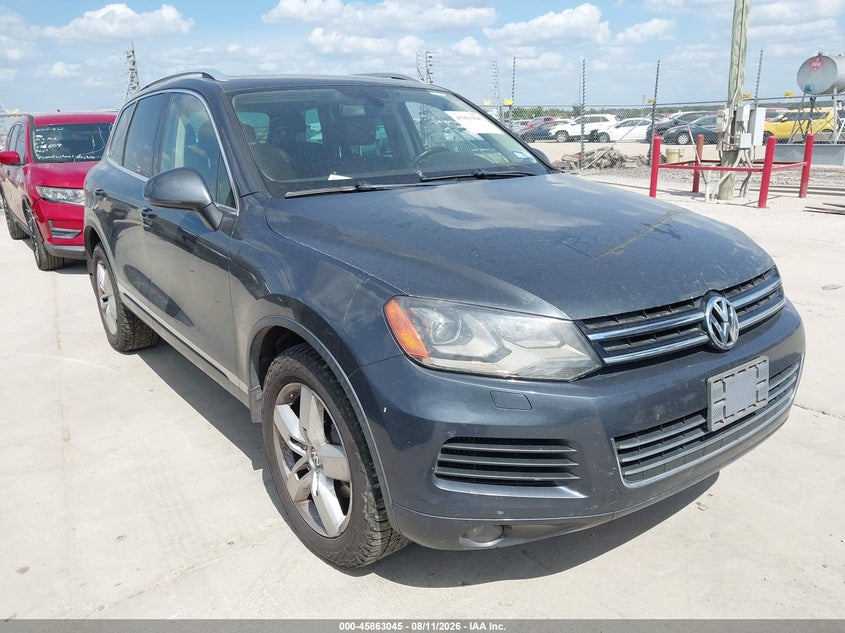 2012 VOLKSWAGEN TOUAREG auction photo 1
