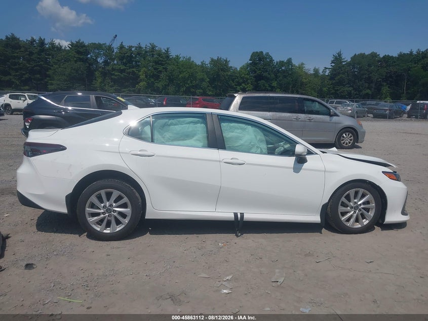 TOYOTA CAMRY - zdjęcie 13