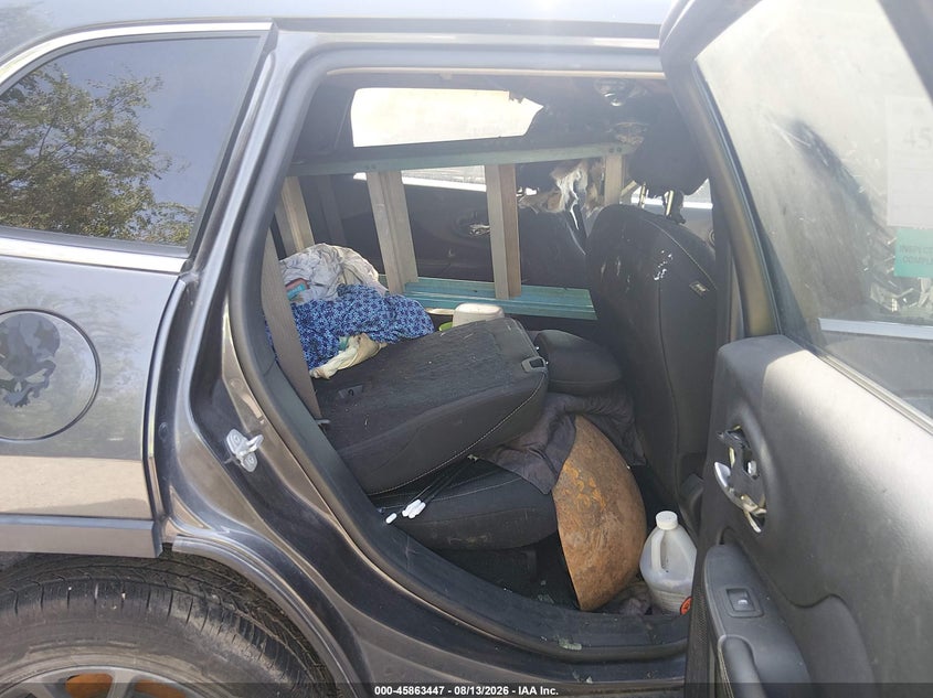 2015 JEEP CHEROKEE auction photo 8