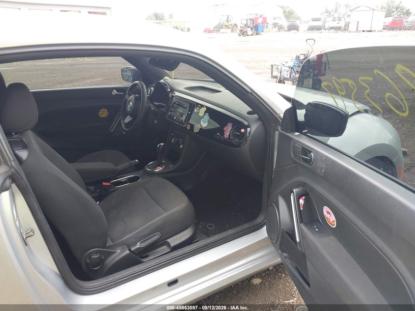 2014 VOLKSWAGEN BEETLE auction photo 5