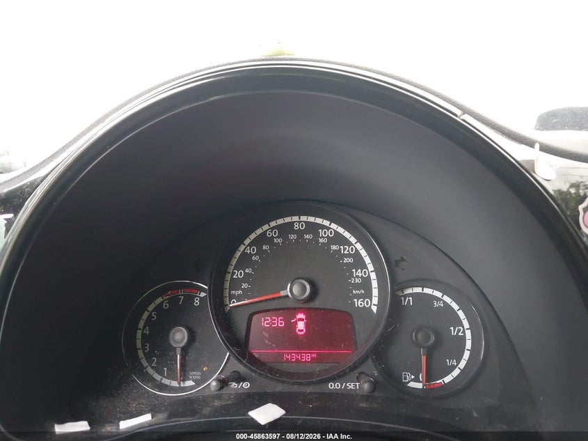2014 VOLKSWAGEN BEETLE auction photo 7