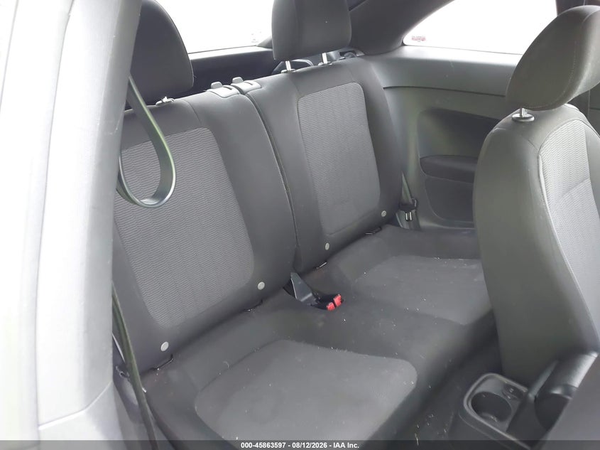 2014 VOLKSWAGEN BEETLE auction photo 8