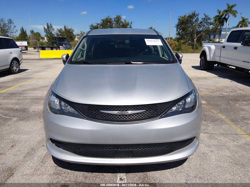 2023 CHRYSLER VOYAGER auction photo 6