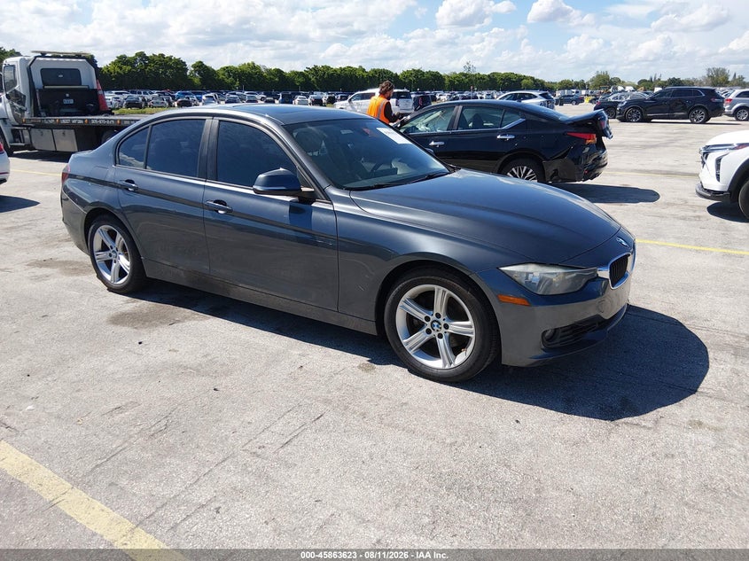 2013 BMW 328I — zdjęcie z aukcji