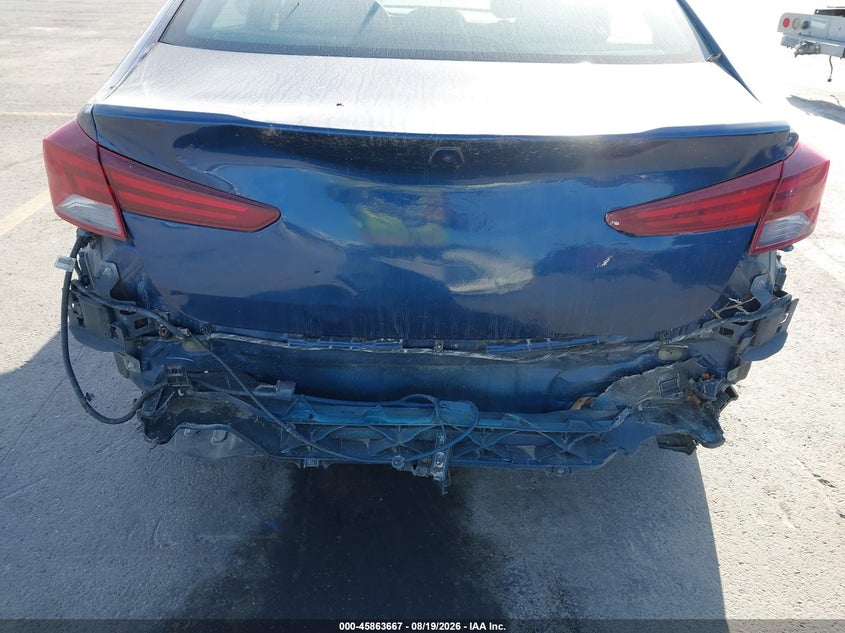 2019 HYUNDAI ELANTRA auction photo 6