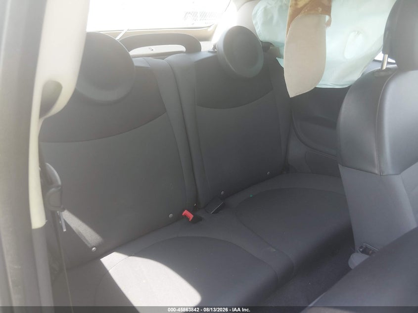 2015 FIAT 500C auction photo 8