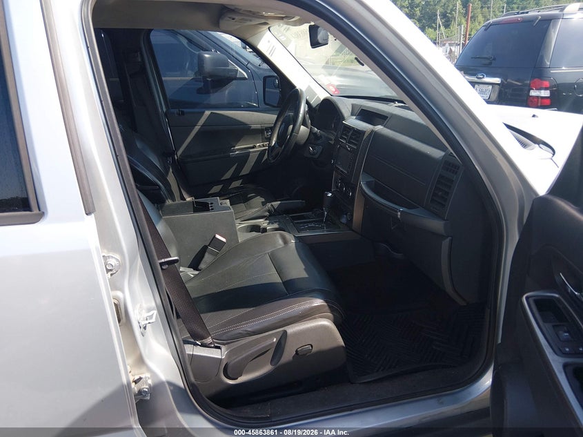 2012 JEEP LIBERTY auction photo 5