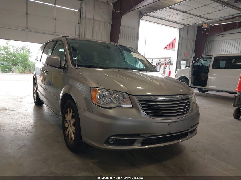 2016 CHRYSLER TOWN & COUNTRY auction photo 1